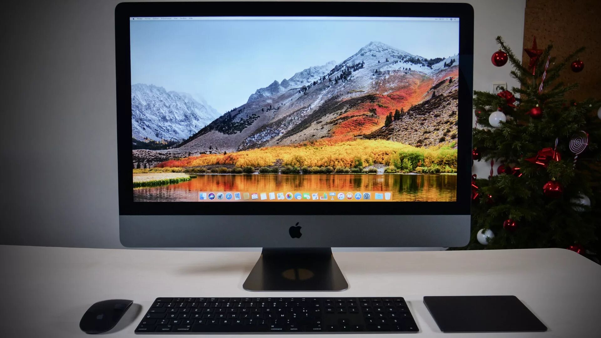 Рабочий моноблок. Моноблок Apple IMAC Pro. Моноблок Apple IMAC 27. Монитор IMAC 27. IMAC 27 Black.