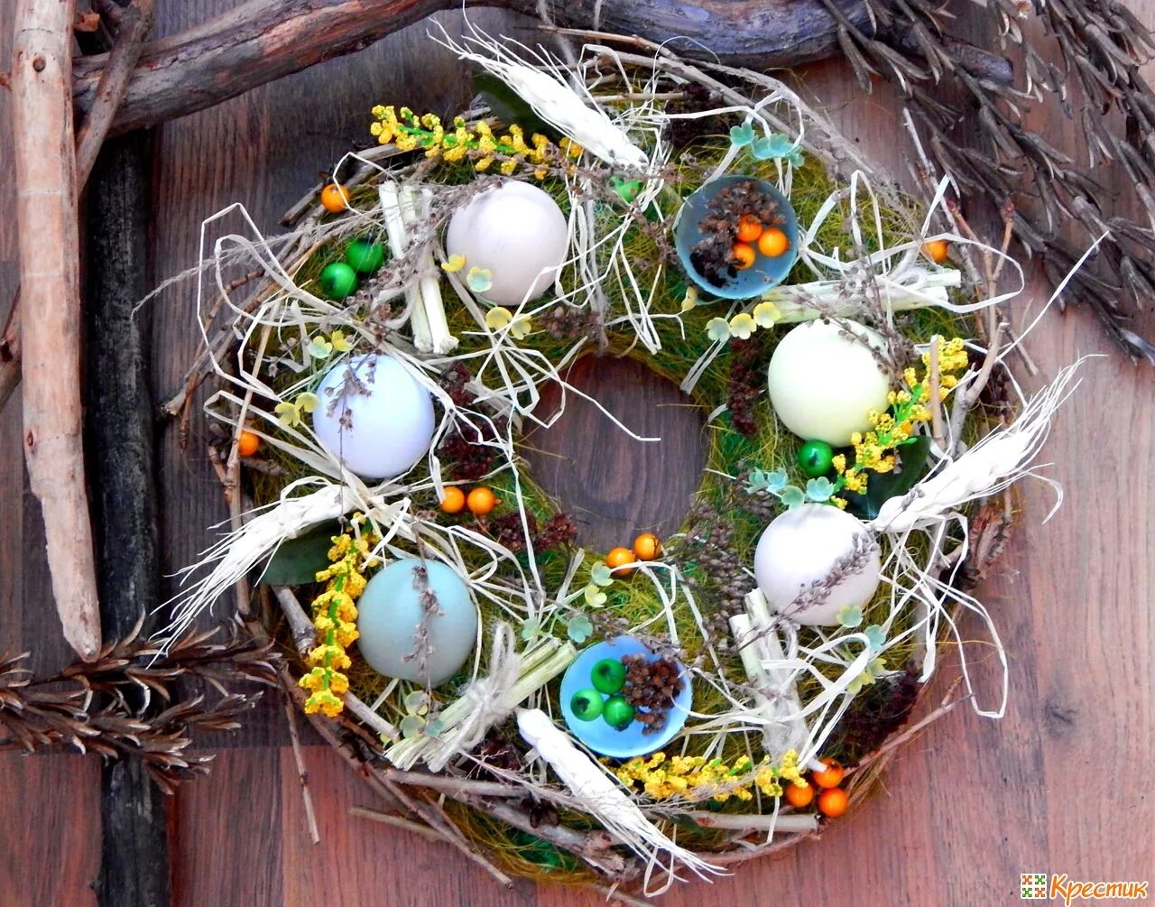 пасхальные веночки. пасхальный венок. подделка расхальное яйцо. пасхальное яйцо подделака. на пасху из природных материалов.