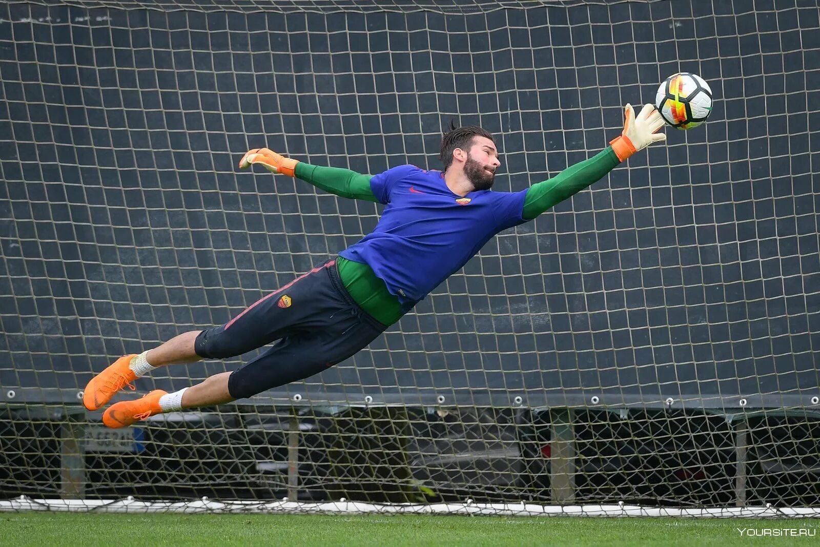 Goal keeping. Вратарь Бразилия Алиссон Бекер. Вратарь сейвы Алиссон Беккер. Алисон вратарь 2022. Вратарь Алисон Беккер 2023.