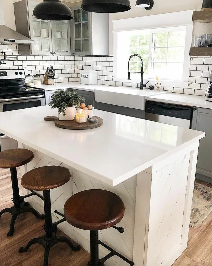 55+ Ingenious Ideas to Steal for Your Small Kitchen Kitchen remodel layout, Kitc