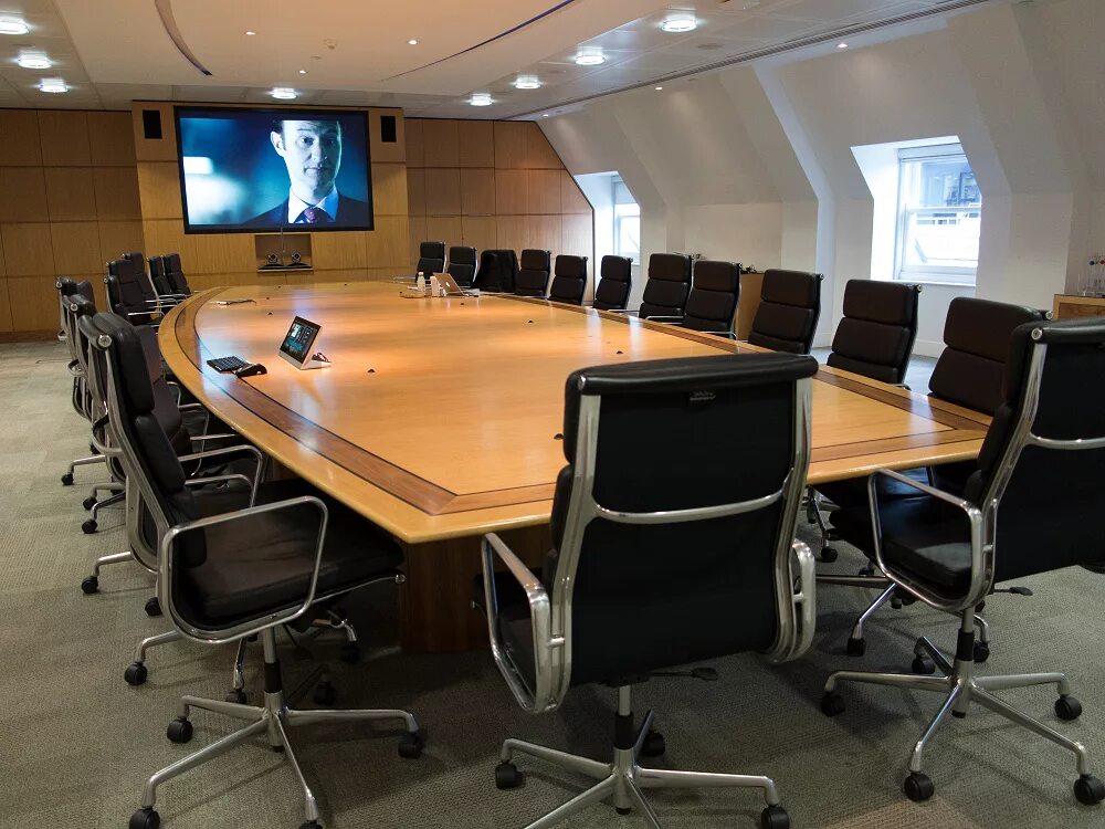 видеоконференц связь. комната для видеоконференции. Logitech teams room. конференц приложения. циско видеоконференция.