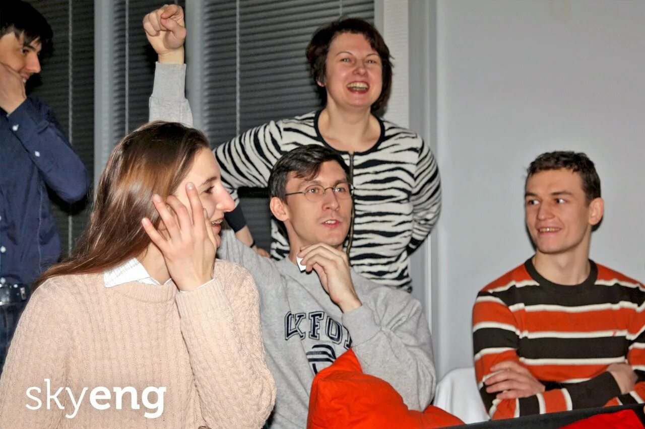 Skyeng сотрудники. Skyeng marko. skyeng студия. музыкальная группа которая играла в skyeng. skyeng офис.