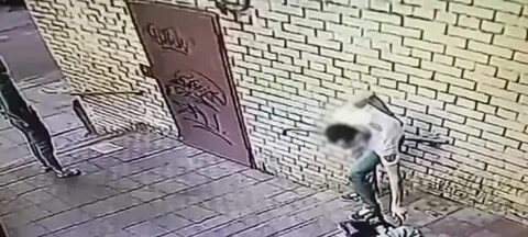 Помахали ручкой маме