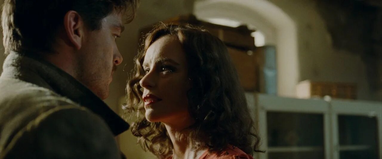 Феникс 2014. Рональд Церфельд Феникс. Phoenix (2014) dir. Christian Petzold. Ronald Zehrfeld and Nina Hoss.