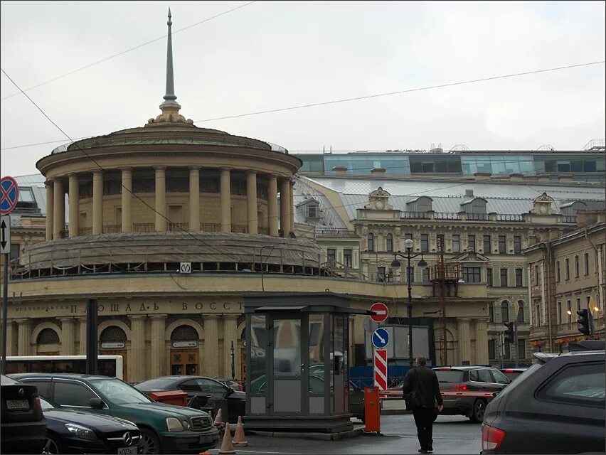 невский площадь санкт-петербург площадь восстания. площадь восстания санкт-петербург вид сверху. площадь восстания московский вокзал санкт-петербург. стелла на площади восстания 1985 года. едем площадь восстания.