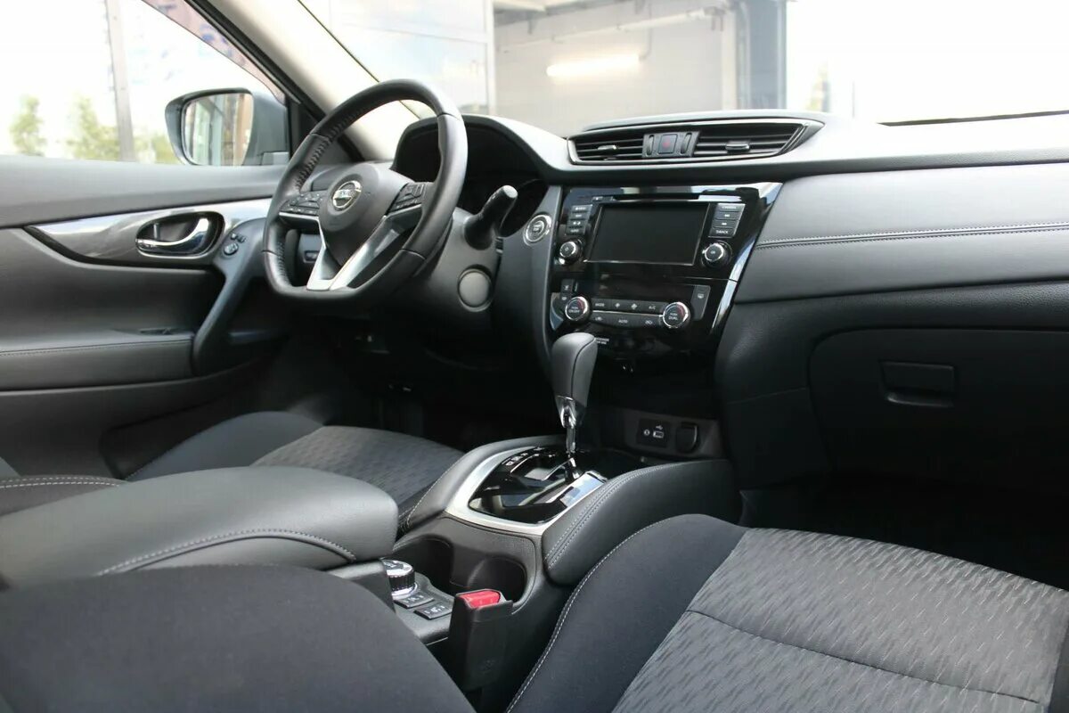 Nissan extrel 2022. Nissan x-trail 2021 салон. X trail 2011 салон. Ниссан x trail 2021. Ниссан х трейл комплектации.