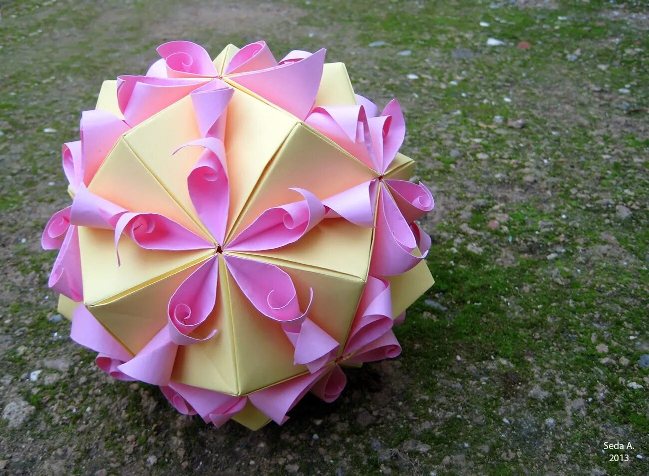 Флекси шар кусудама. Кусудама шар. Цветочный шар kusudama. Цветок kusudama. Флекси шар кусудама.