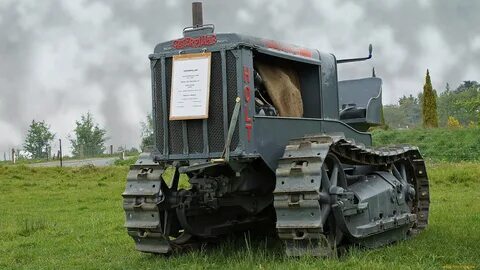 Гусеничный трактор