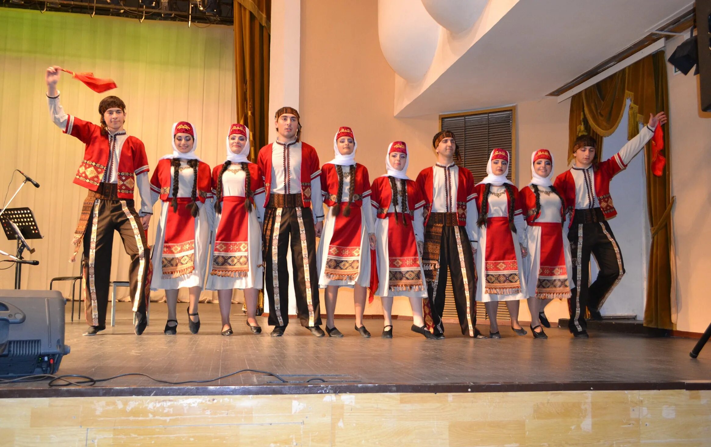 Пасха донских армян. Армения культура и традиции. Ансамбль ани чалтырь. Армяне на дону. Армения культура и традиции.