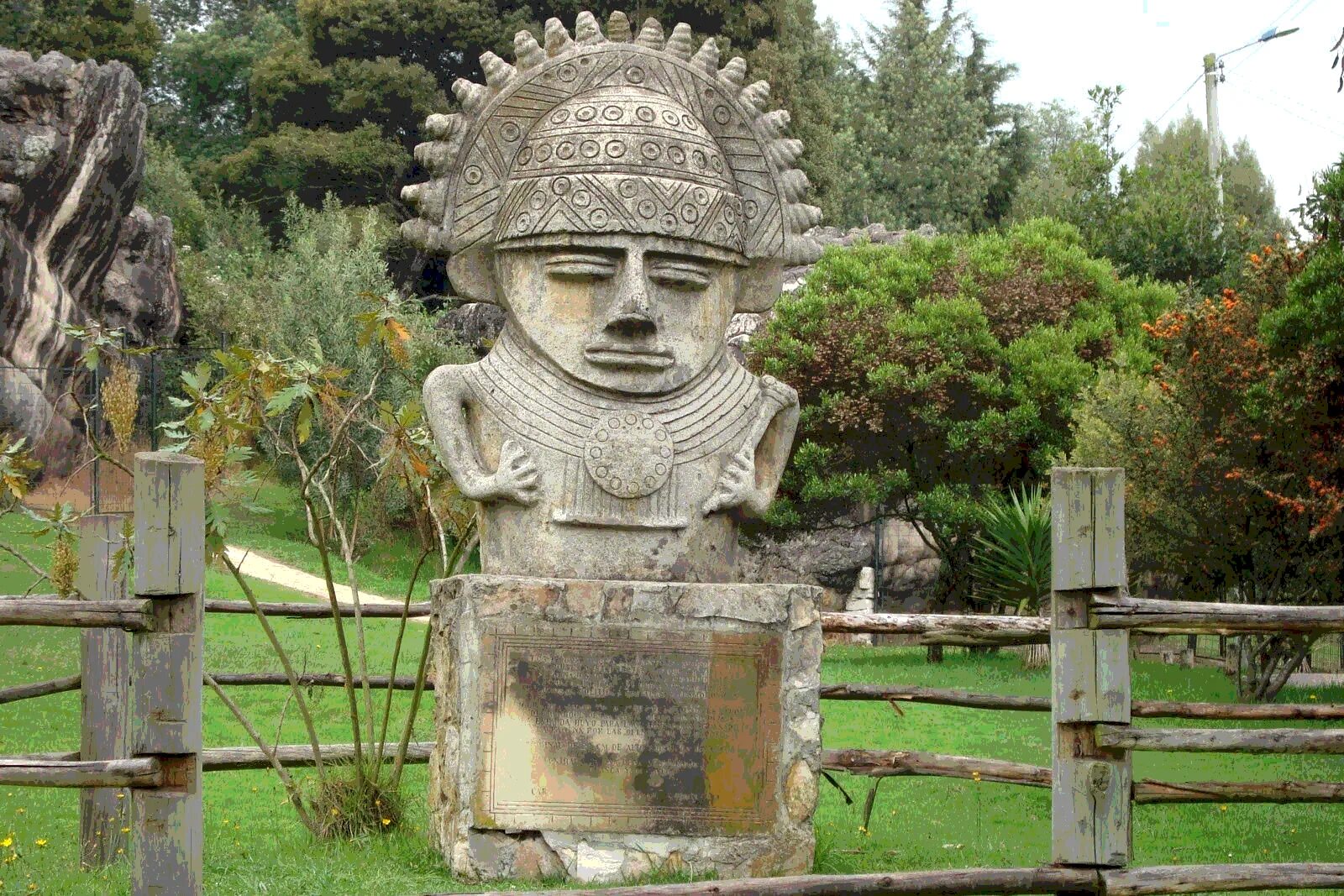 Парк каменных скульптур Сан-Агустин. Археологический парк Сан-Агустин латинская Америка. Каменные статуи Сан-Агустина Колумбия. Археологический парк Тьеррадентро Колумбия.