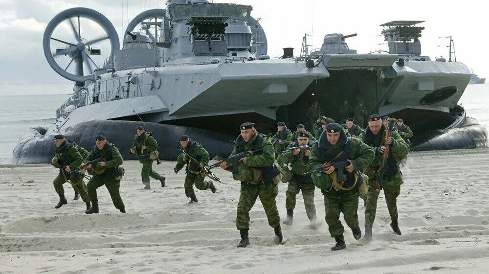 Береговой род. Морская пехота ВМФ РФ. Береговые войска ВМФ России рода войск Российской Федерации. Морская пехота войска ВМФ России. Десантирование морской пехоты РФ.