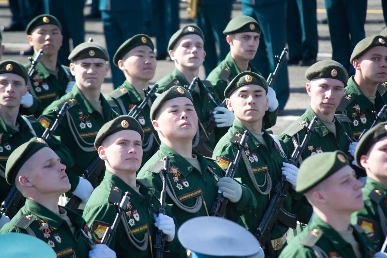 Солдаты на параде. Парад Победы Чита. Солдаты парад 2022. Парад Победы 2022 Чита. Парад 2022 года