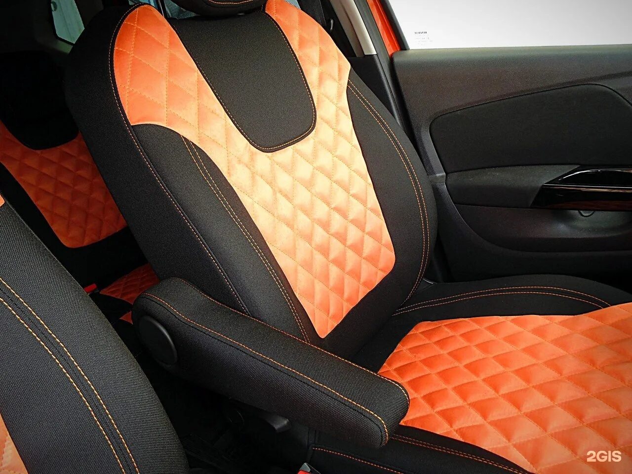 Авточехлы. Пошив накидок на сиденья автомобиля. Пошить чехлы автомобиля. Индивидуальный пошив чехлов для авто. Накидки на автомобильные сидения.