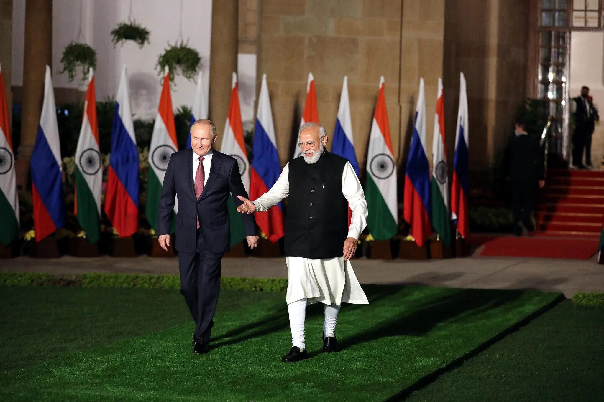 Россия индия союз. Индия и Россия отношения. Россия и Индия друзья. Россия и Индия 2008.