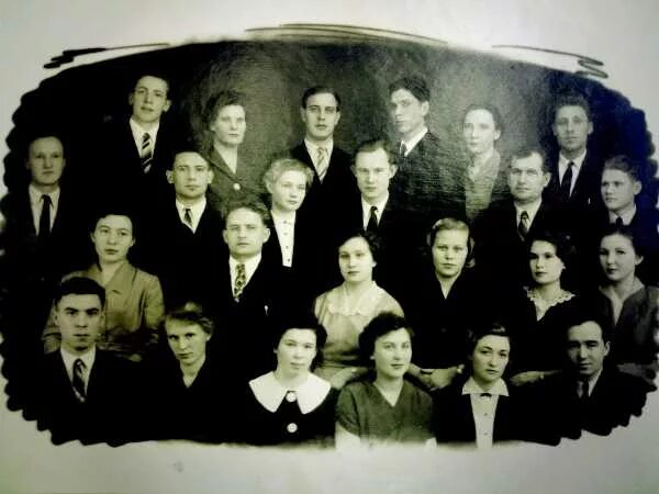 Выпускники гитиса известные. ГИТИС выпуск 1972. ВГИК выпуск 1955. Выпуск ВГИКА 1955 года. Выпускники ГИТИСА 1972 года.
