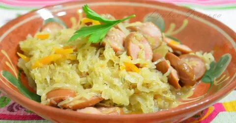 Капуста тушеная с рисом и сосисками