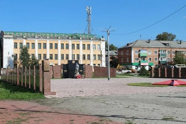 Памятник Коростелева Канск. Город Канск Красноярский край. Площадь Коростелева Канск. Центральная площадь Канск. Сайты г канска