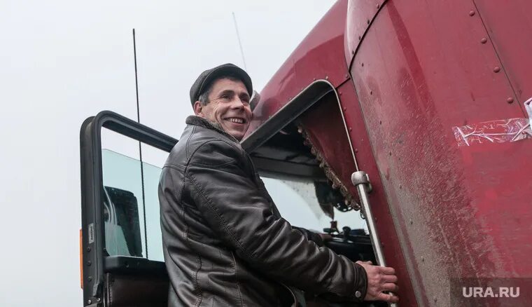 Угон грузовика. Авария на грина северное бутово. Угнали грузовик. Угнали фуру. Угнали фуру скания у технограда.