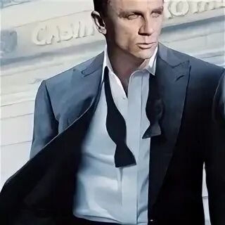Дэниел крейг скайфолл. Крейг зорге. Крейг зорге. Bond day. Агент 007 афиша.