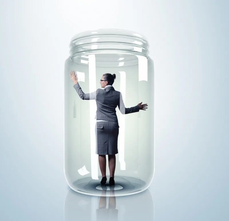 человек в банке стеклянной. человек в банке. человек в стнкляннойьанке. ограниченность человека. человек в банке стеклянной.