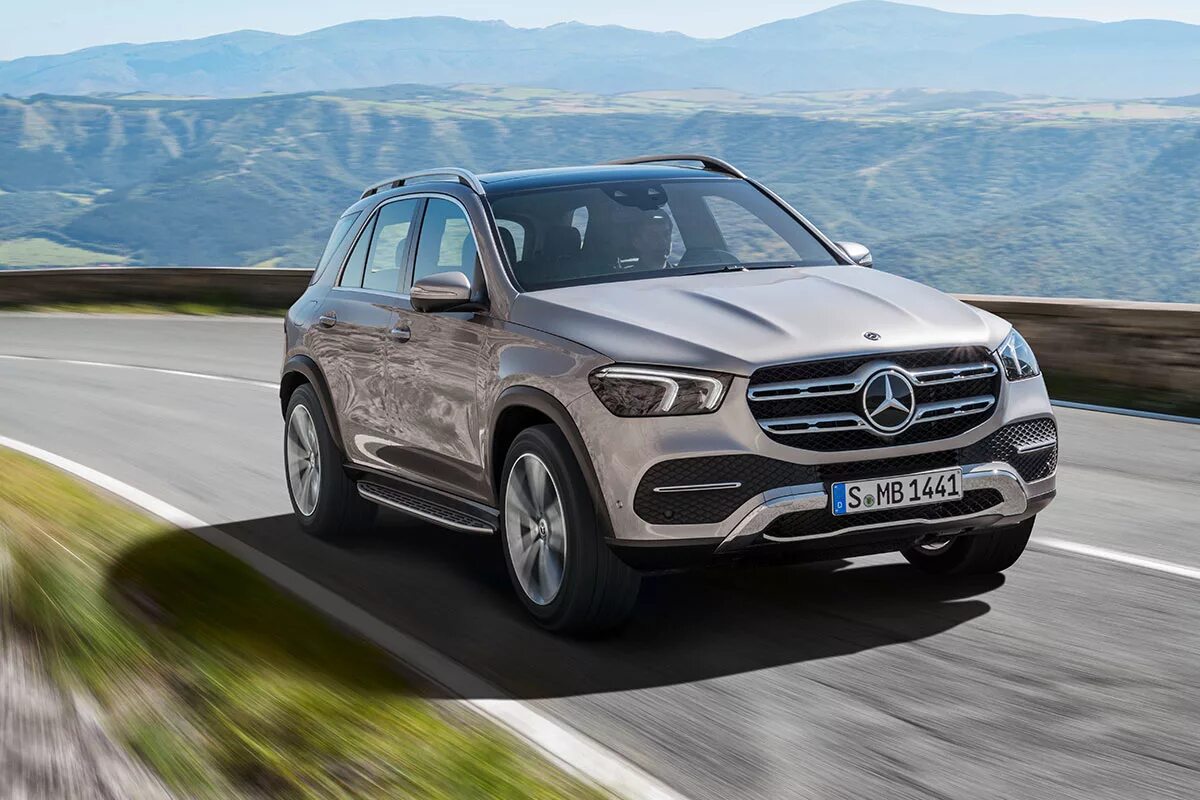 Mercedes новый цена. Мерседес GLE 2019. Мерседес GLS 2022. Мерседес GLE 2022. Мерседес GLE 2022 кроссовер.