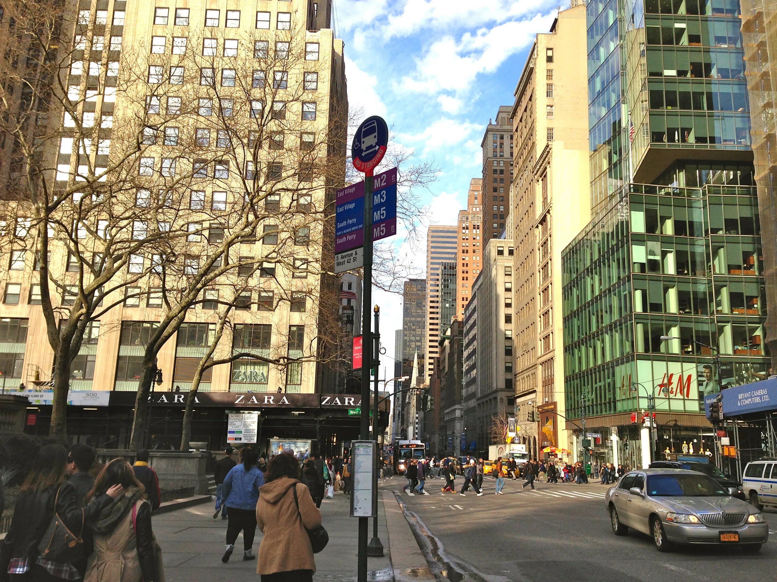 42nd Street, Manhattan Viewed from Tudor City Stock Photo - Image of cars, archi
