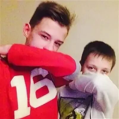 Два брата акробата. Два брата акробата один. два брата акробата гонщики. вадим два брата акробата. два брата акробата пассатижи.