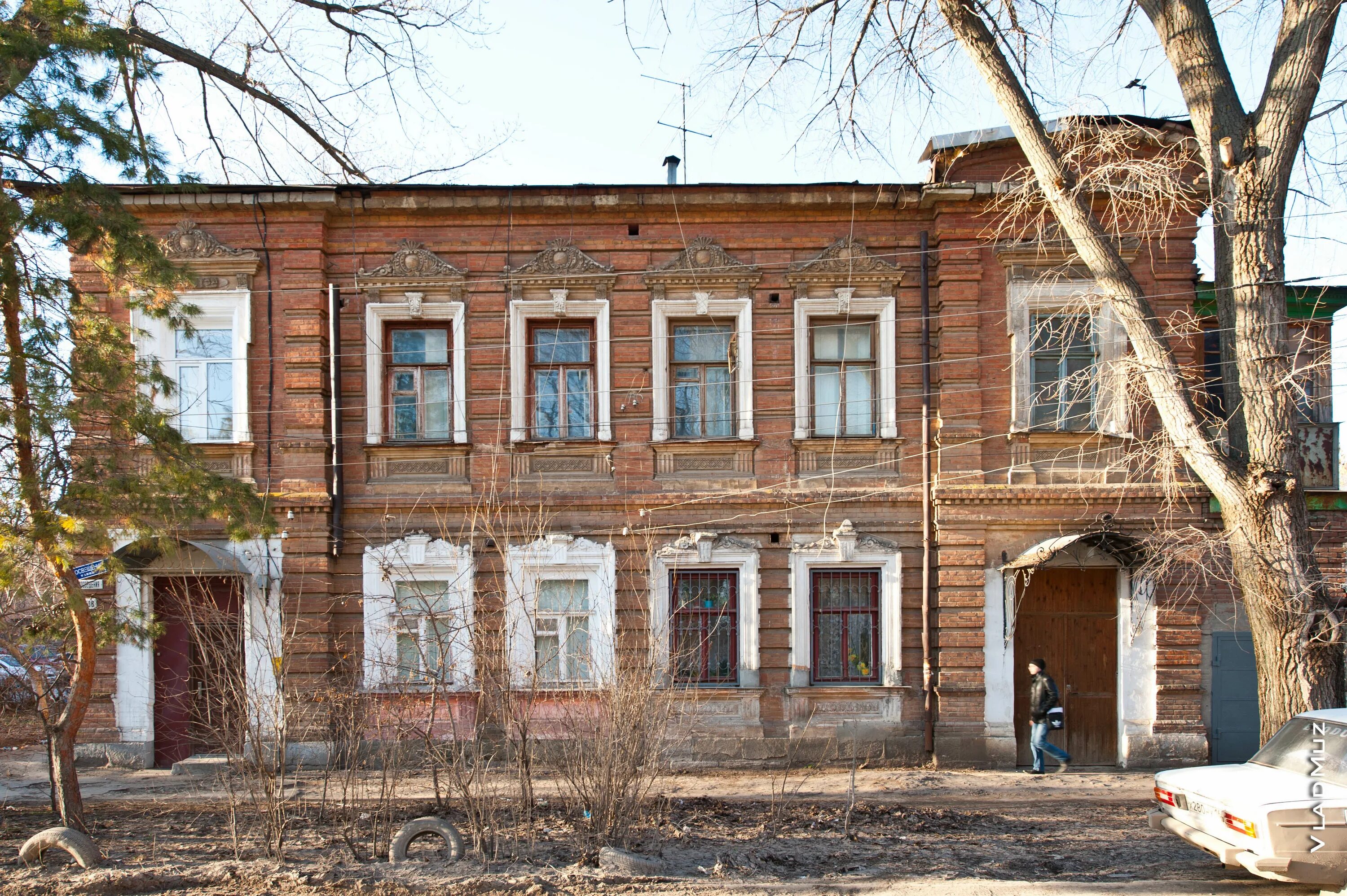 Старинные особняки Новочеркасск. Улица кирпичная Новочеркасск. Старый дом в Новочеркасске. Старая архитектура Новочеркасска. Новочеркасск батайск