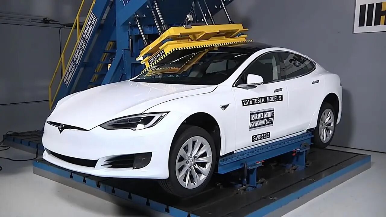 Тесла тести. Тесла электромобиль 2025. tesla model s. tesla model x. тесла безопасная машина.