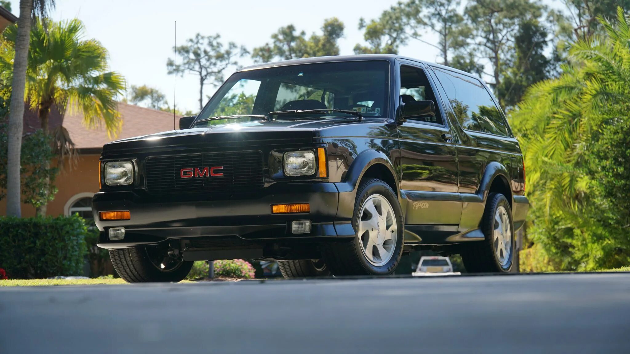 GMC Typhoon 1993. Шевроле Тайфун. 1993 GMC Typhoon салон.