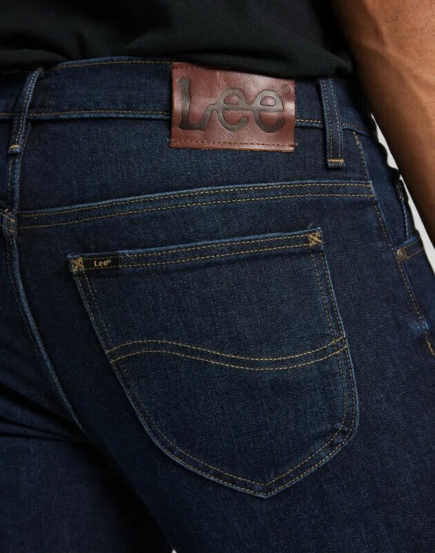 Карманы джинсы lee. Джинсовка stone island. Джинсы lee магазины. Ли райдер джинсы. Lee wrangler.