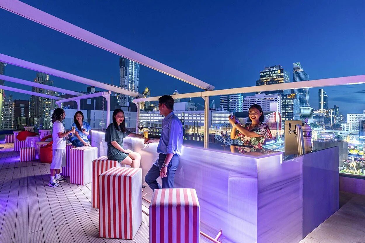 Клубы бангкока. Руфтопы Бангкока. Марриотт Бангкок Руфтоп. Rooftop Bar Bangkok. Бангкок ресторан на 88 этаже.