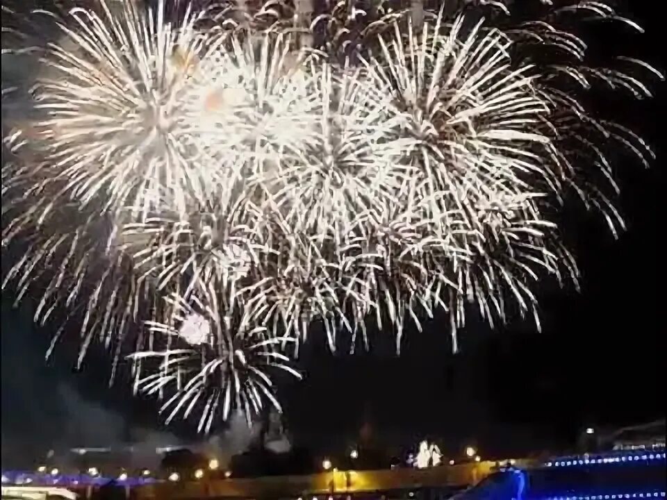 Москва день города воробьевы горы. Коломна день города 2018. Салют пион. День города 2014 году. День города 2014 году.