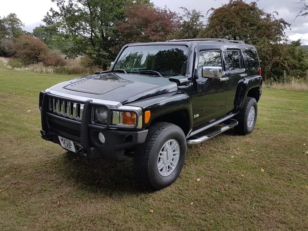 Hummer vs jeep. Тойота похожая на хаммер. Hummer 67. Toyota hummer. Hummer h2 sut 2008 черный.
