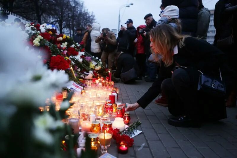 Что значит траур в городе. Политический траур. Траур в Санкт Петербурге 2017г.