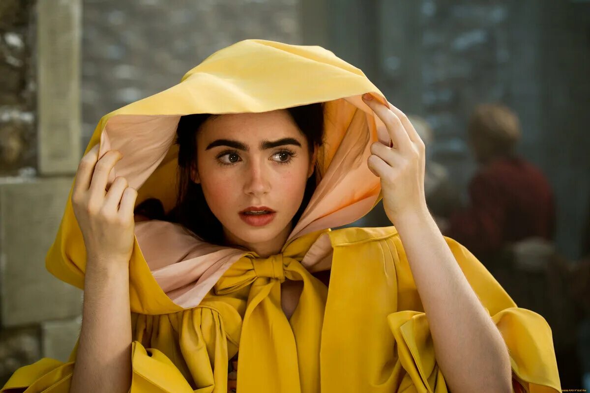 Lily collins белоснежка. Lily collins белоснежка. Ф белоснежка. Белоснежка месть гномов поттер. Ф белоснежка.