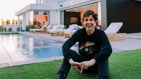 A year off: David Dobrik back on YouTube in a luxury room - 
