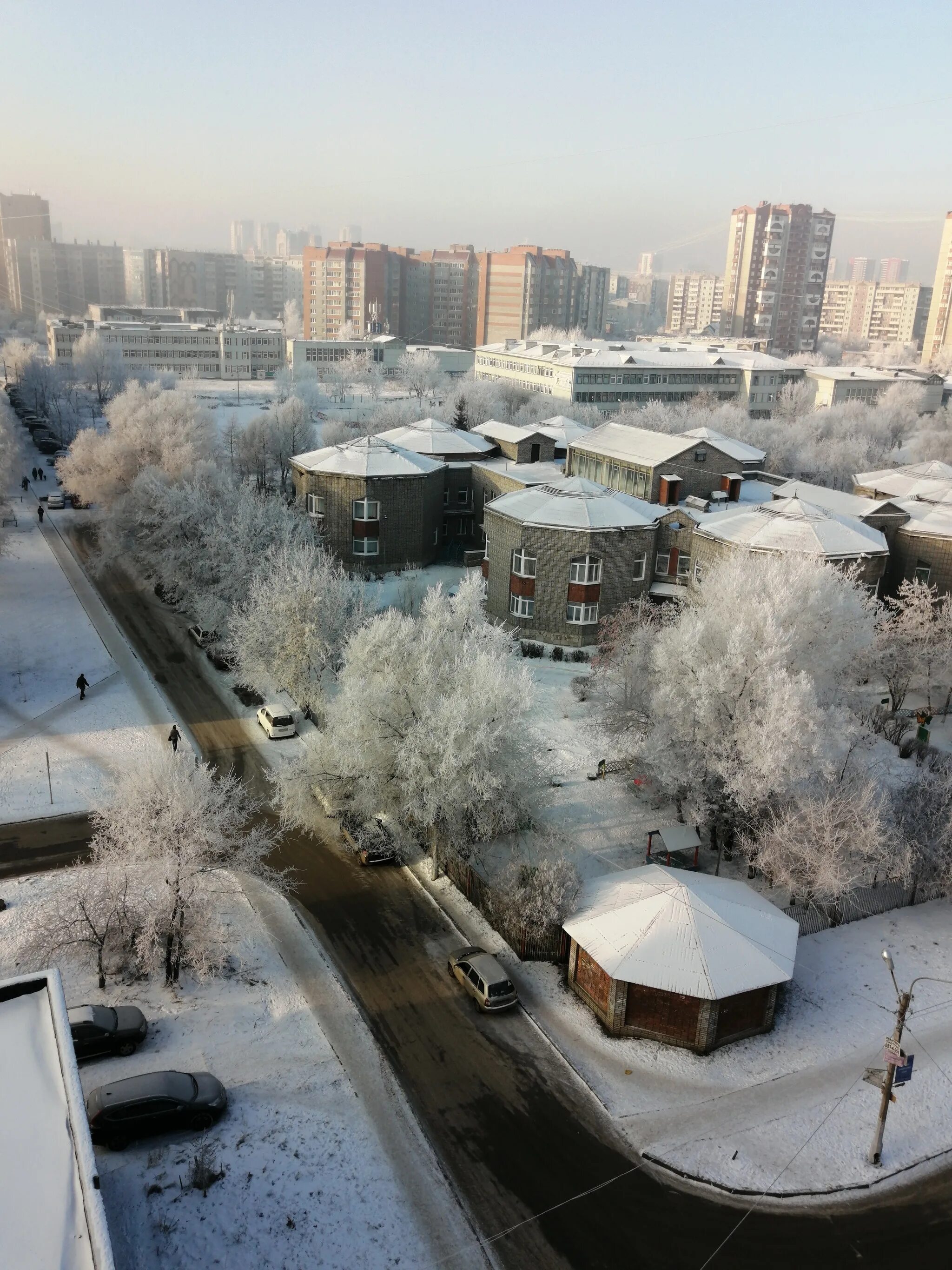 Красноярск сильные морозы. Красноярск зима. Красноярск зимой. Красивые места в Красноярске зимой. Улицы Красноярска зимой.