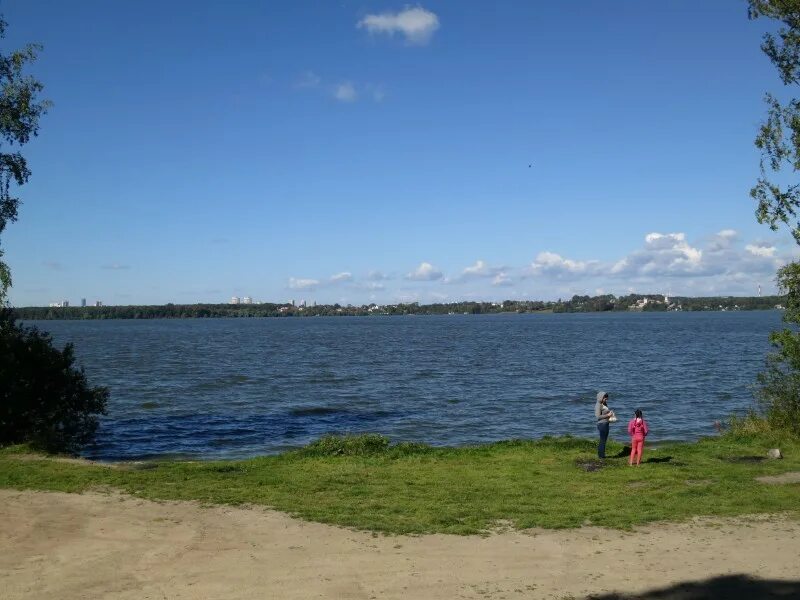 озеро шарташ екатеринбург пляж. озеро шарташ.