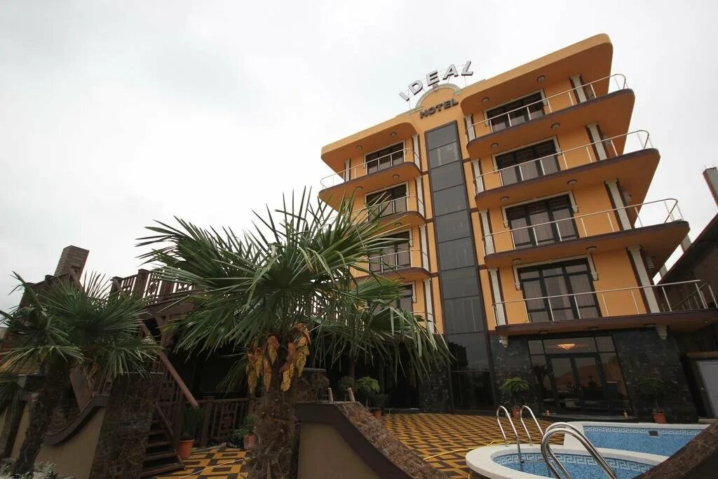 Идеал витязево. Отель идеал анапа. Отель идеал витязево фото. Гостиница идеал витязево. Отель идеал витязево вид с балкона.