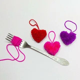 Брелок сердечко из пряжи