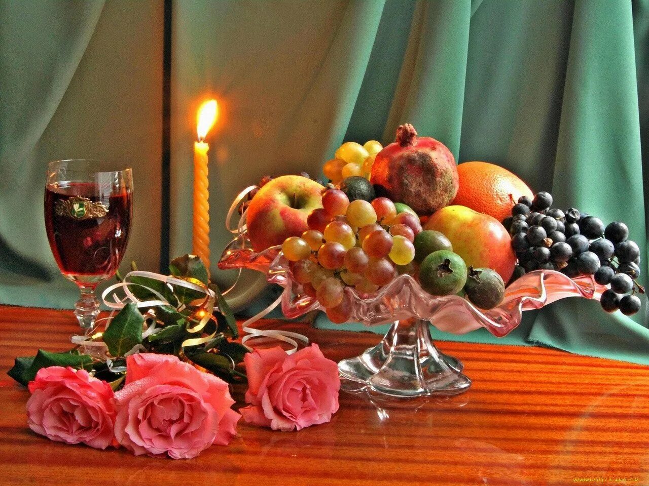 Светлый вечер добрый вечер. Натюрморт добрый вечер. Натюрморт с вином и фруктами. Фрукты в вазе на столе. Натюрморт с фруктами вином и свечами.