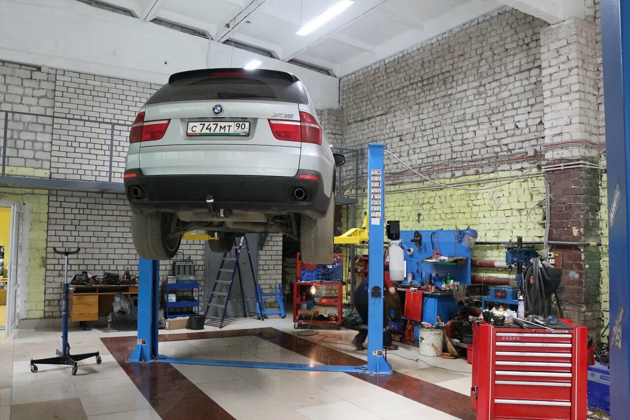 Автомастерская. Автомастерская орел. Витебский 1 автосервис панорама. Маслозаводской переулок 10 орел. Спивака 79 орел.