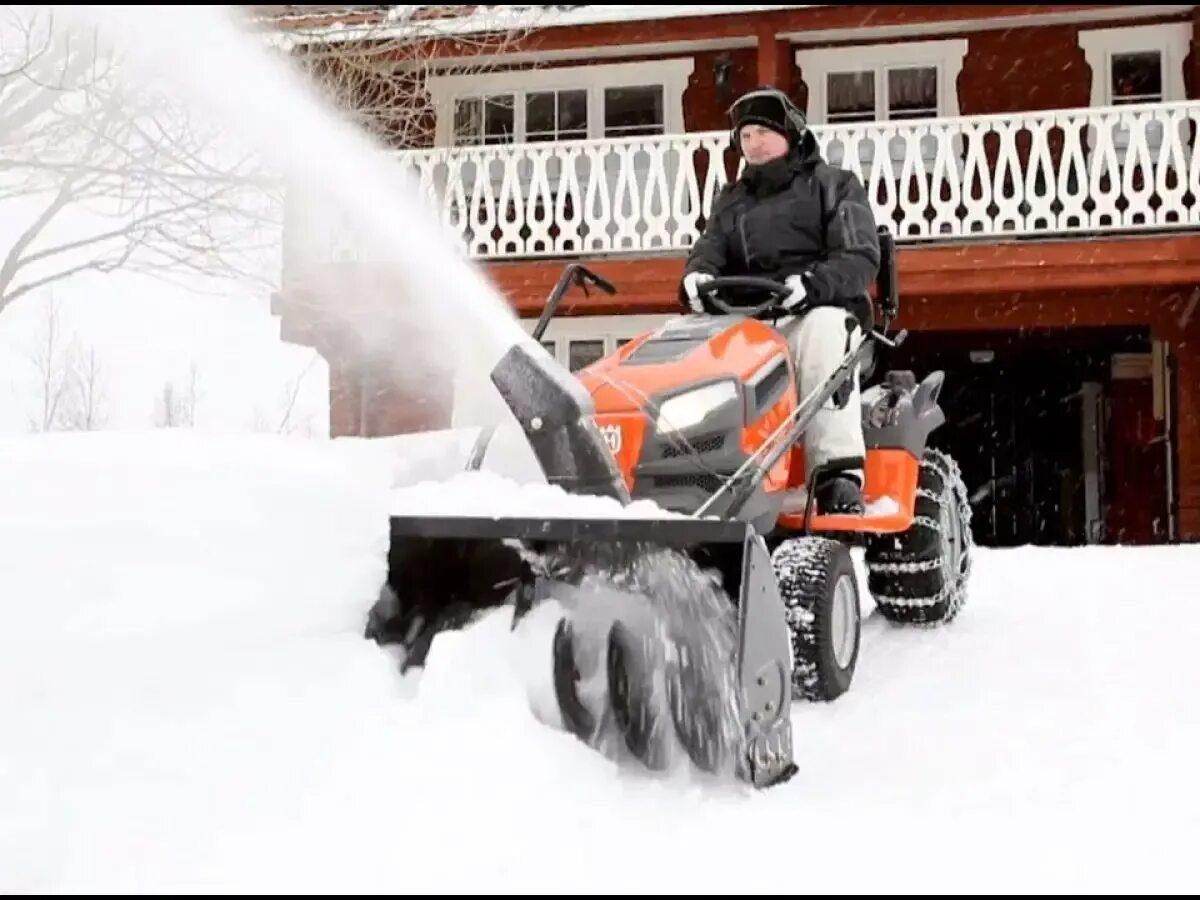 Хускварна трактор снегоуборщик. Snow Thrower снегоуборщик. Снегоуборщик Райдер Husqvarna. Уборщик снега Husqvarna. Снегоуборщик тюмень