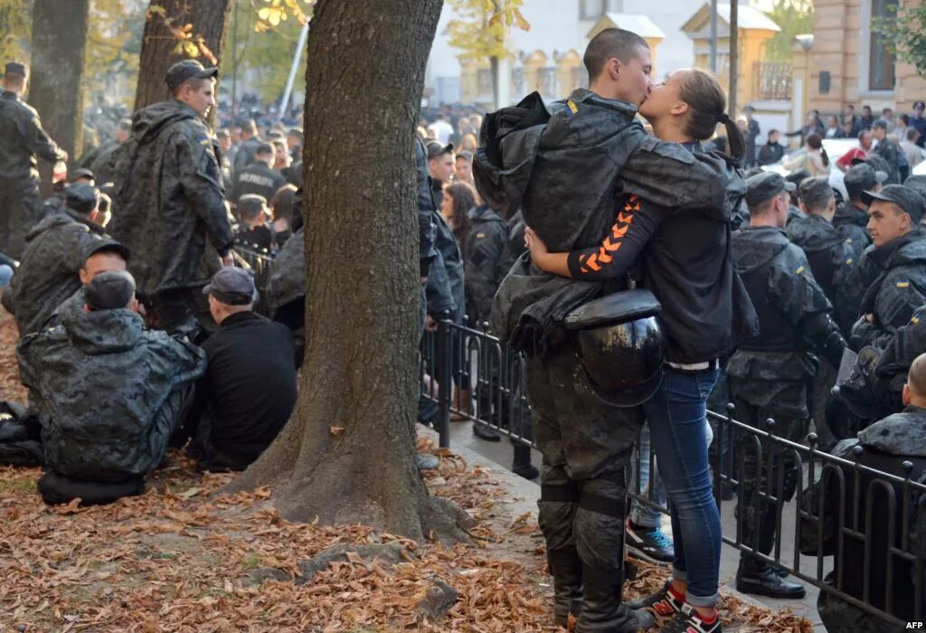 Сектор газа демобилизация текст. Демобилизация. Всеобщая демобилизация. Демобилизация в психологии это. Сектор газа дембель.