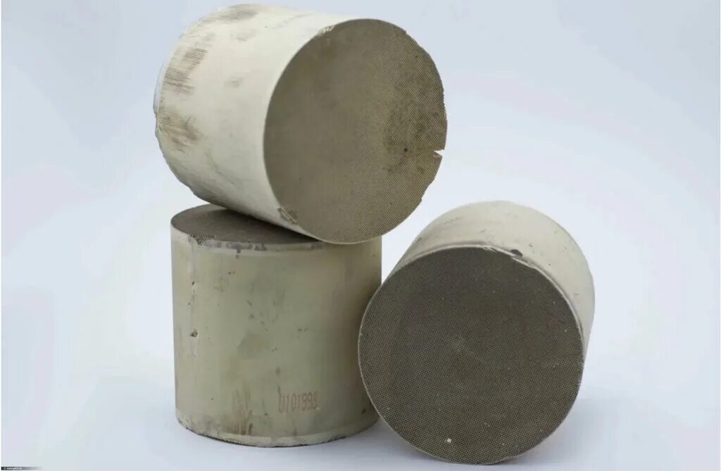 Катализатор автомобильный. Катализаторы данных. Катализатор автомобильный керамический. Керамический катализатор. Катализатор евро5 блок 110 100 magnaflow.