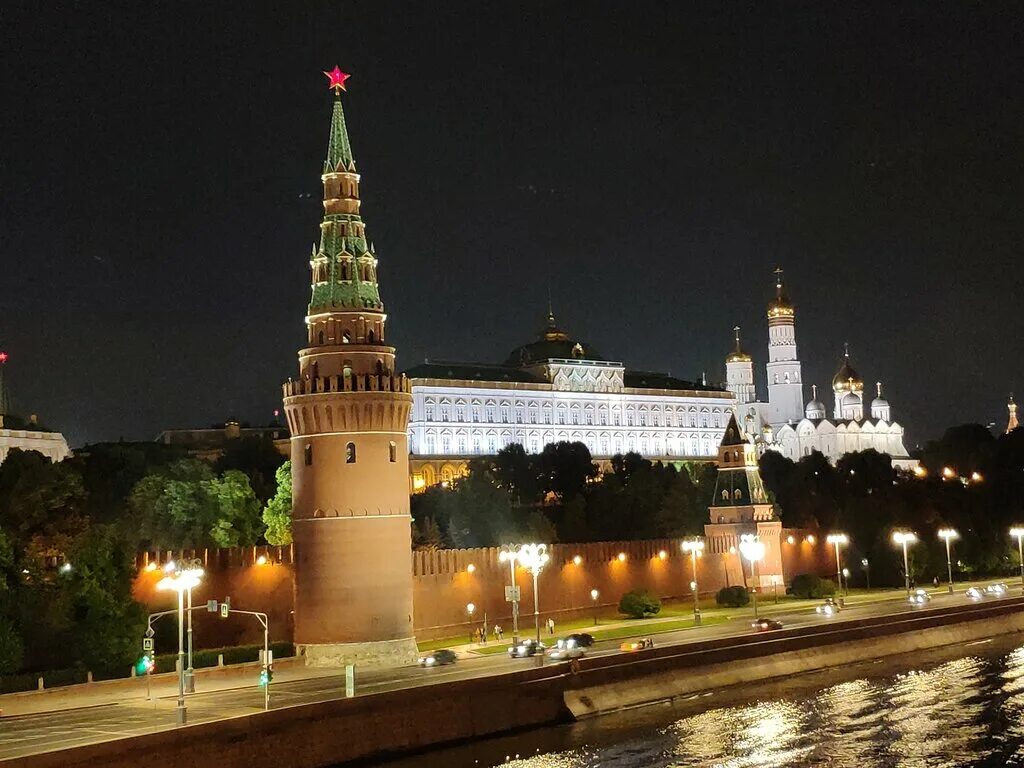 большой кремлевский дворец тона 1838-1849. большой кремлёвский дворец константин андреевич тон. государственный кремлёвский дворец дворцы московского кремля. большой императорский дворец в москве. кремлевский дворец кремлевская набережная 1.