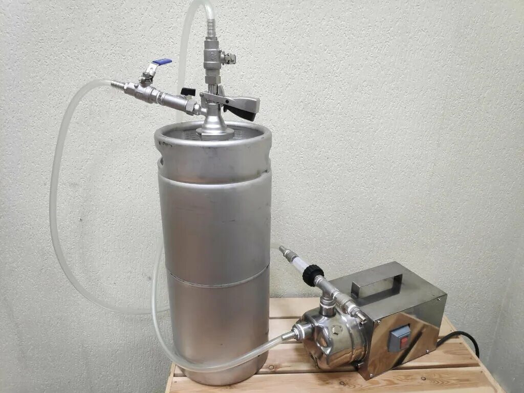 Заливочная головка для кег. Карбонатор subcarb 3000. Газируют кегу. Преформа пэт кега 30 л. Кегератор krio 320m.