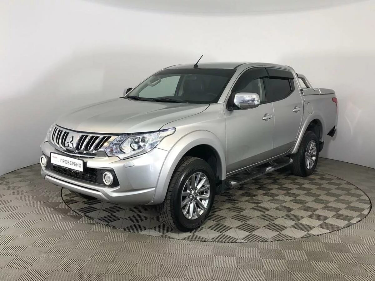 Мицубиси l200 купить. Mitsubishi l200 v. Mitsubishi l200 5 поколение. Митсубиси л200 5 поколения. Митсубиси l200 2015 года.