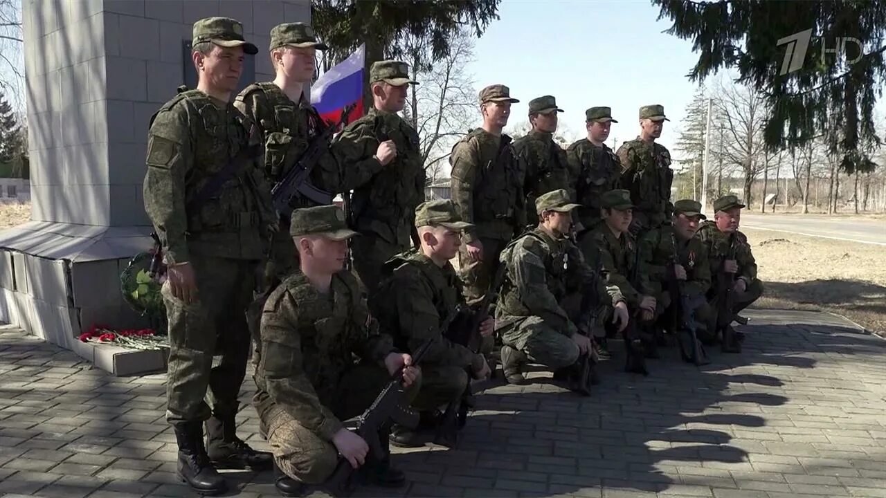 Награждение солдат. Награждение солдат на передовой. Награждение российских военных на Украине.
